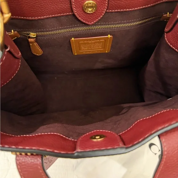 Coach Embossed Signature Field Tote - Large - Picture 10 of 13